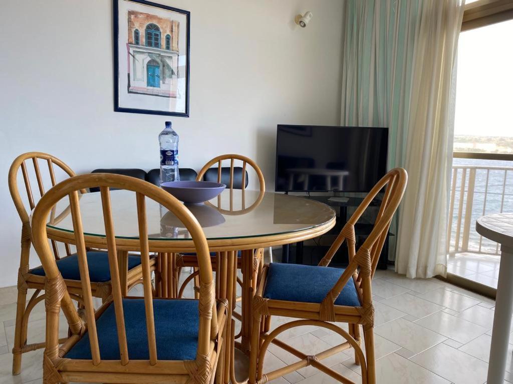 Sea Front Apartment At Mellieha Bay, Malta! Eksteriør bilde